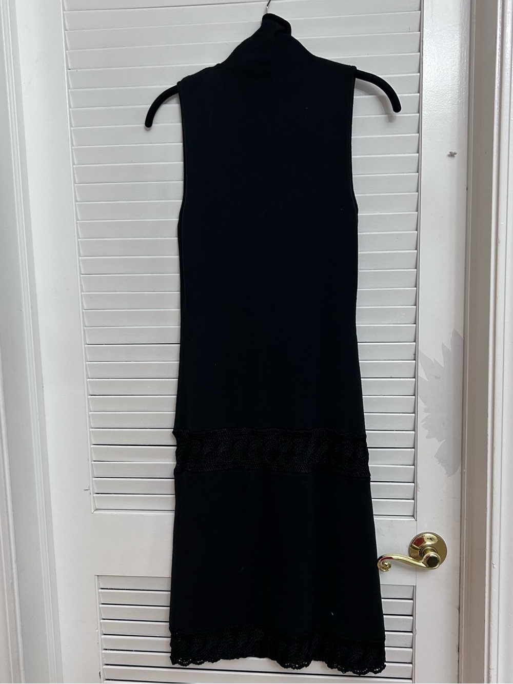 🖤MAKE OFFER🖤NWT vfish Black Sleeveless Turtleneck Midi Sweater Dress Large - Picture 7 of 7